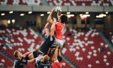 米兰体育app-当明尼苏达的狼嚎遇见深圳的鹏翼—米切尔撕裂次元的惊艳