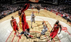 ac米兰-萨卡统治级数据闪耀，拜仁逆境逆转马里—现代足球的战术与意志双重奏