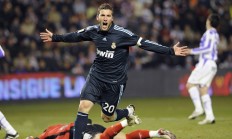 ac米兰下载-联合杯险胜戴维斯杯，蒂姆的战术智慧与团队凝聚力如何改写历史