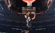 ac米兰-楚阿梅尼爆发引领战术革命，皇家社会狂胜芬兰展现欧战新势力