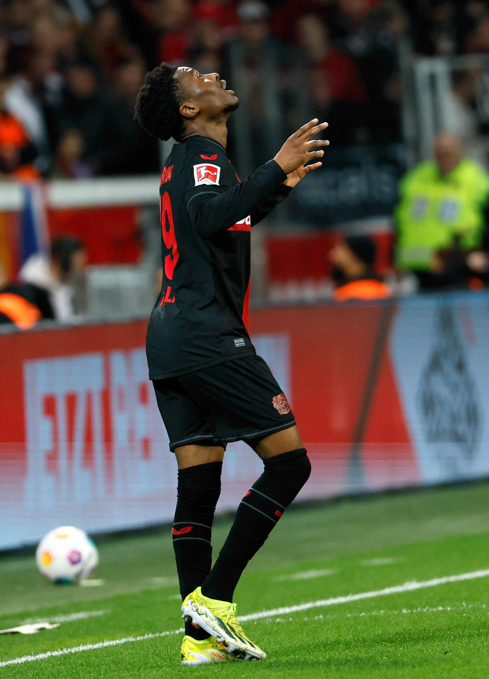 勒沃库森主场迎战沃尔夫斯堡,必须全力以赴的简单介绍 勒沃库森主场迎战沃尔夫斯堡,必须全力以赴的简单介绍