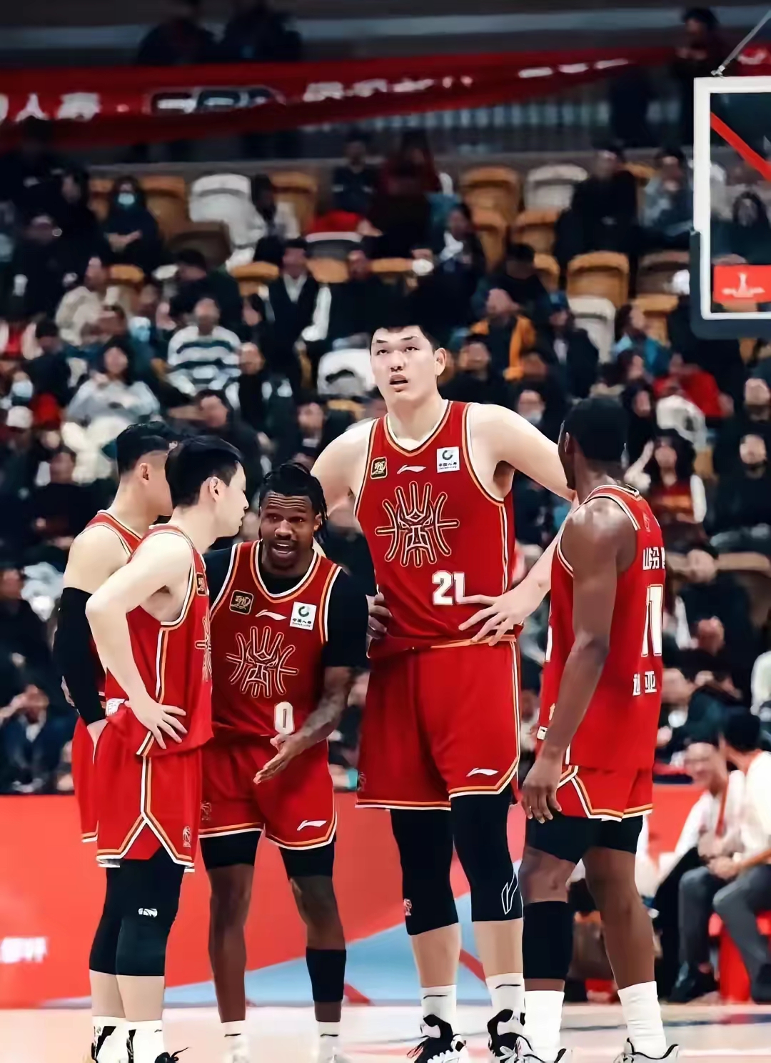 四川男篮士气高涨,准备再战西部 四川男篮士气高涨,准备再战西部