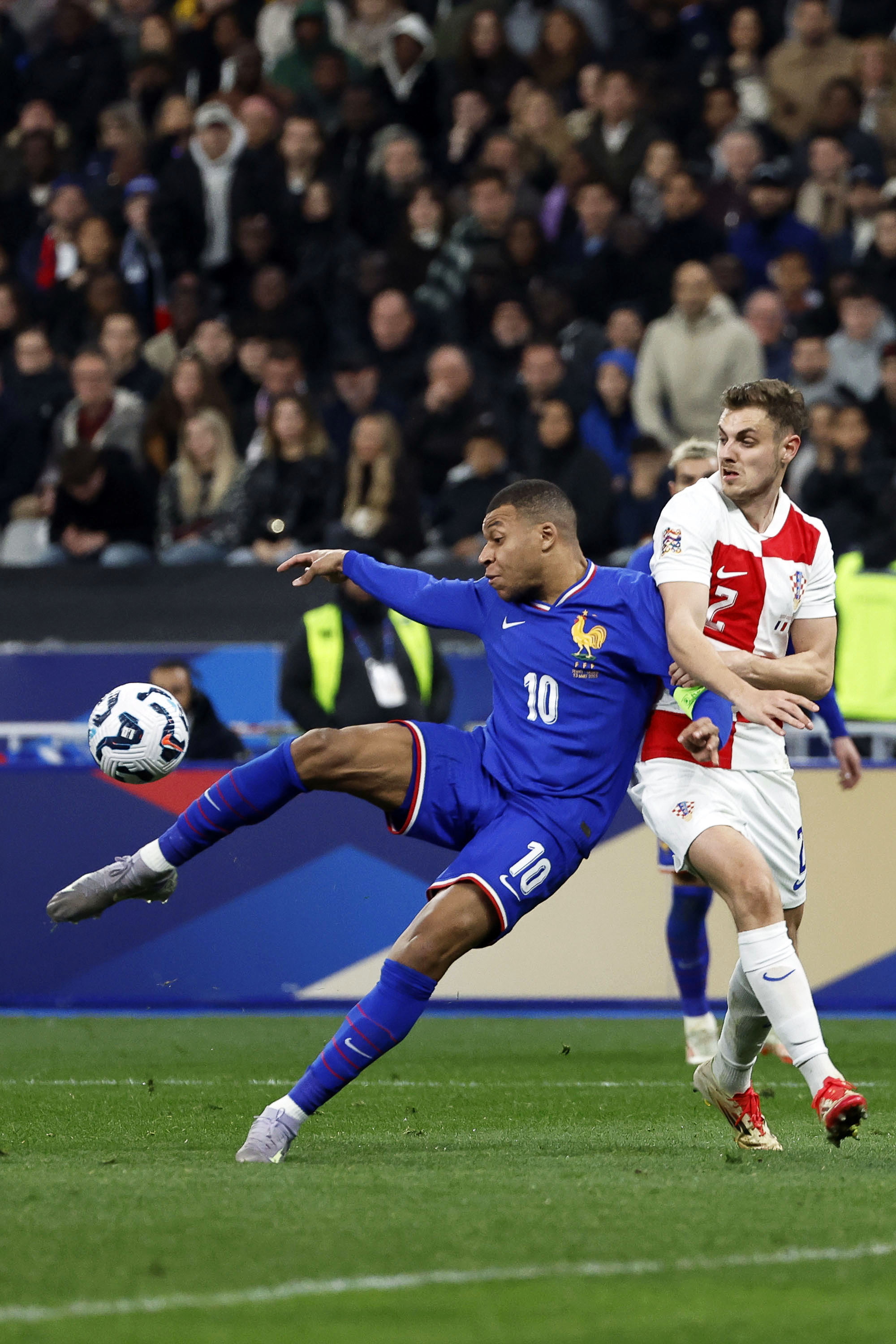 欧国联赛半决赛即将开打，球迷翘首期待的简单介绍