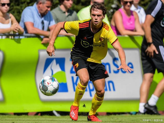 关于沃特福德新教练上任，球员士气高涨的信息