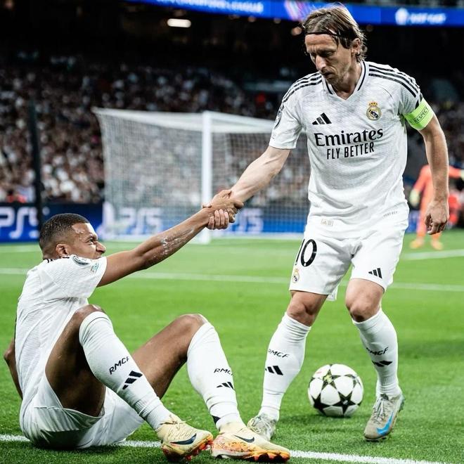 西班牙翻盘韩国，莫德里奇送出助攻的简单介绍