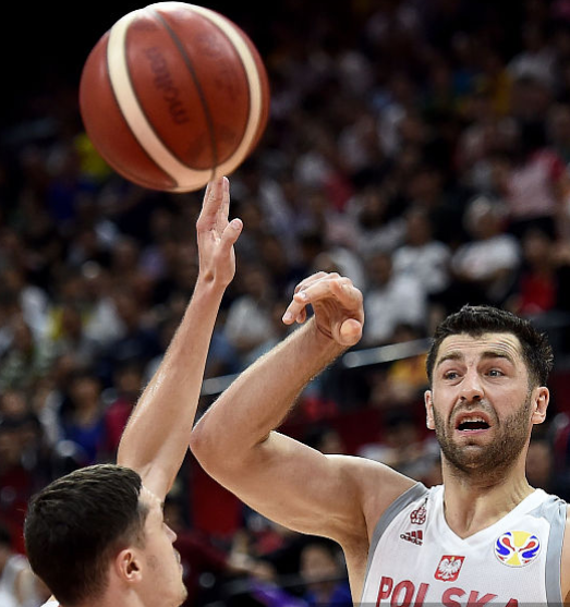 关于加拿大男篮翻盘日本男篮，乔治·希尔完成帽子戏法的信息