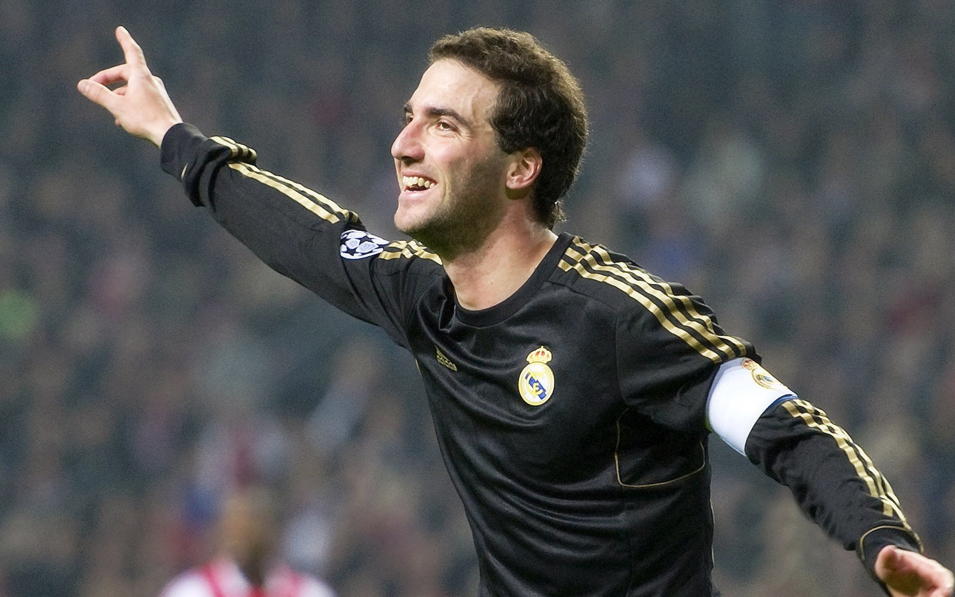 石宇奇状态如火山喷发，中国队完胜韩国队展羽坛王者之气